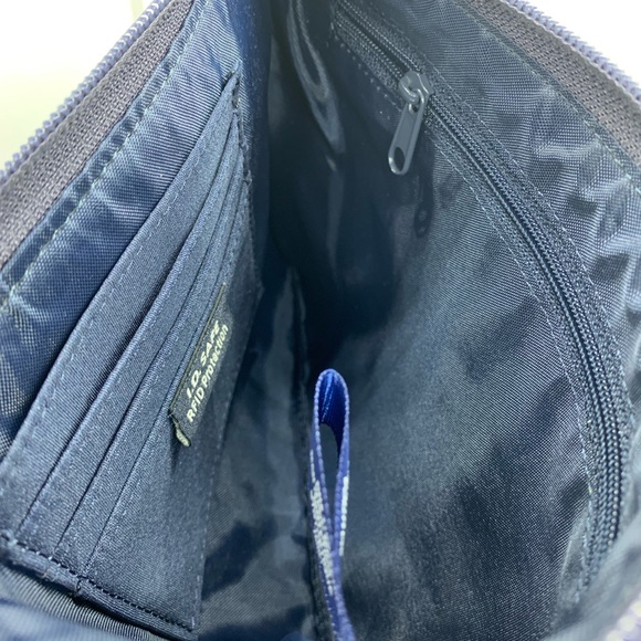 Nautica Wristlet Large - Picture 3 of 3